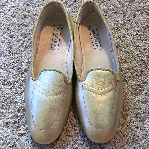 daniel green gold slippers